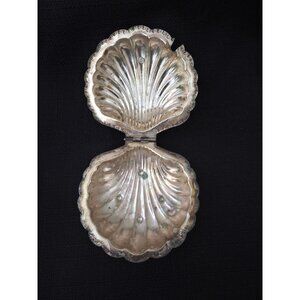 Vintage Cheltenham England Silver Plate Scallop Shell Serving Dish